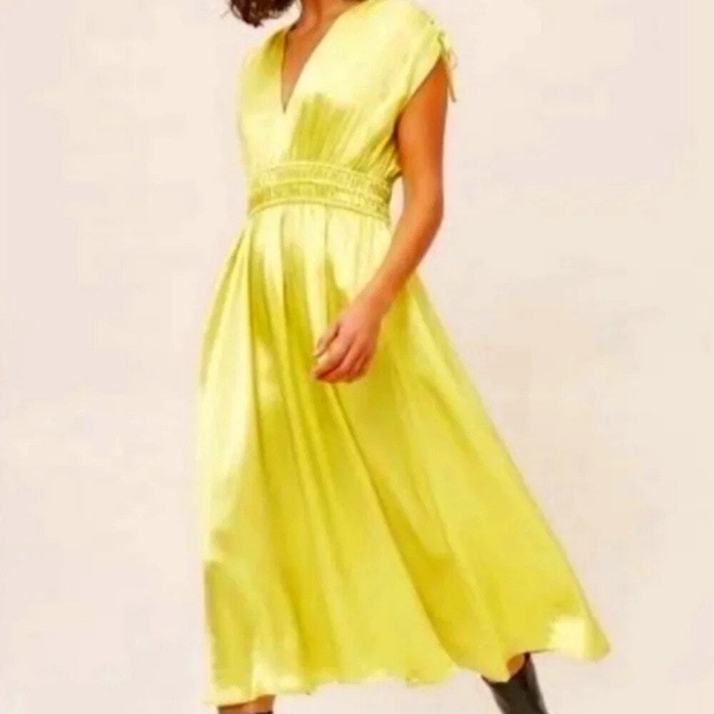 New Anthropologie Yellow Satin V-Neck Midi Dress Size M NWT $168